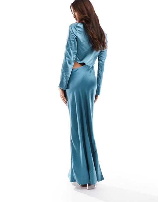 ASOS DESIGN – Blågrön maxiklänning i satin med asymmetrisk midja och utskuren design - Image 3