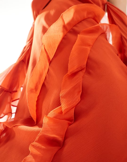 ASOS DESIGN Tall – Rostfärgad maxiklänning med kupor och volang, snedställd detalj - Image 3