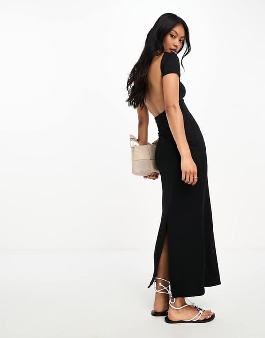 ASOS DESIGN – Svart maxiklänning med mjuk, rundad rygg och ärm - Image 1