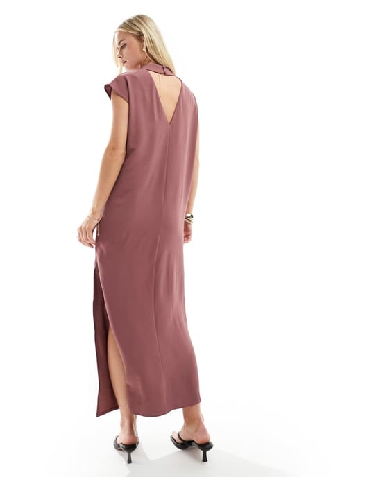 ASOS DESIGN Petite – Lila maxiklänning med hög halsringning och pelarmönster - Image 4