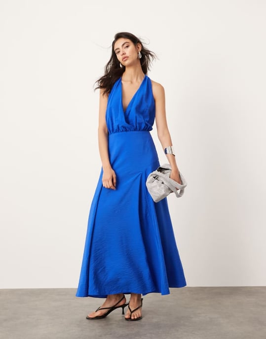 ASOS EDITION – Blå maxiklänning med halterneck och vid kjol - Image 1