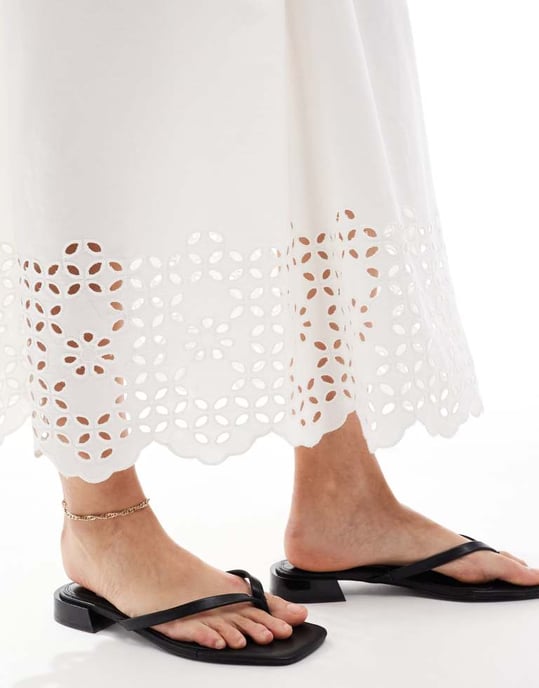 ASOS DESIGN – Vit, ribbad maxiklänning med linne och poplin-broderad kjol i nederkant - Image 4