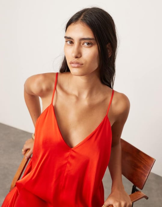 ASOS EDITION – Röd maxiklänning med utsmyckade band och smala axelband - Image 3