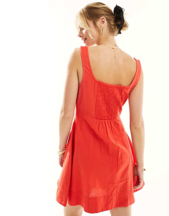 ASOS DESIGN – Röd minitennisklänning med sömmar - Image 4