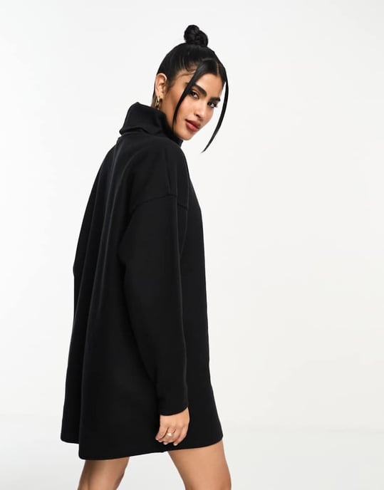 ASOS DESIGN – Svart miniklänning med polokrage och mjuk, volanger - Image 3