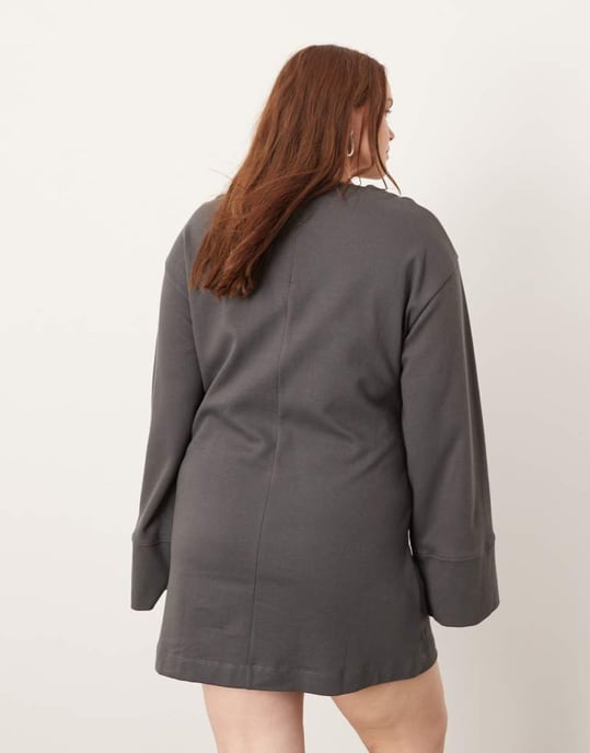 ASOS EDITION Curve – Mörkgrön miniklänning i premiumjersey med långa ärmar - Image 2