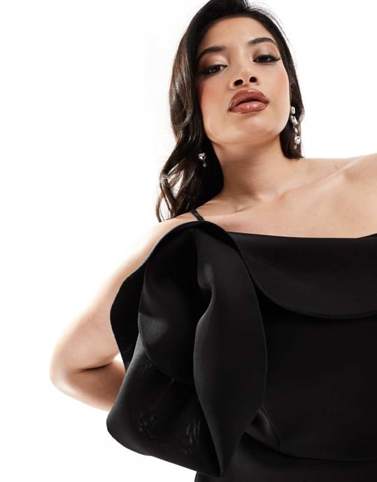 ASOS DESIGN Curve – Svart miniklänning med scuba-mönster och oversized korsagedetalj - Image 4