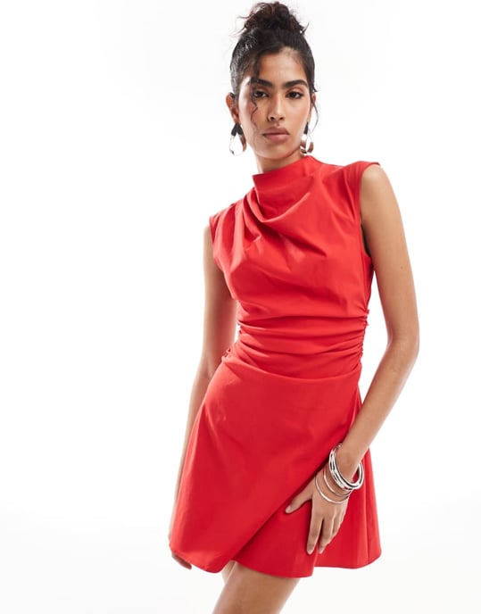 ASOS DESIGN – Röd, ärmlös miniklänning med hög halsringning och rynkade detaljer – RÖD - Image 3
