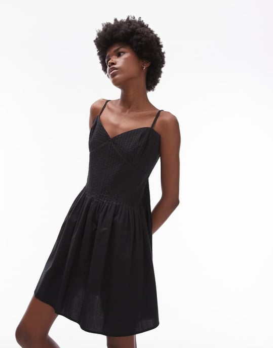 Topshop – Svart, plisserad miniklänning med band - Image 2