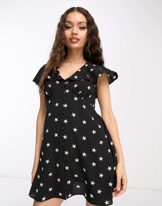 ASOS DESIGN Petite – Miniklänning med utsmyckade ärmar och knappar - Image 4