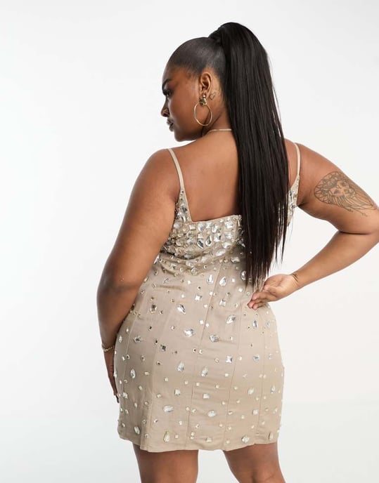 ASOS DESIGN Curve – Utsmyckad, strukturerad miniklänning med stenfärgade juveler - Image 2