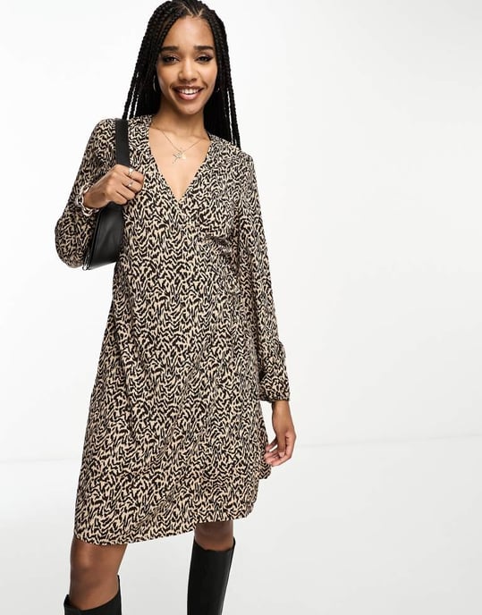 Pieces Tall – Leopardmönstrad miniklänning med omlottmönster - Image 4