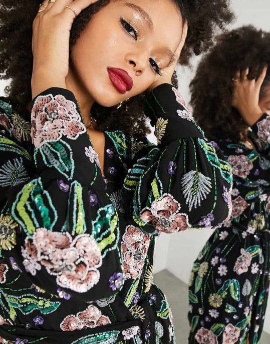 ASOS EDITION – Svart, blommig miniklänning med paljetter och omlottmönster - Image 3