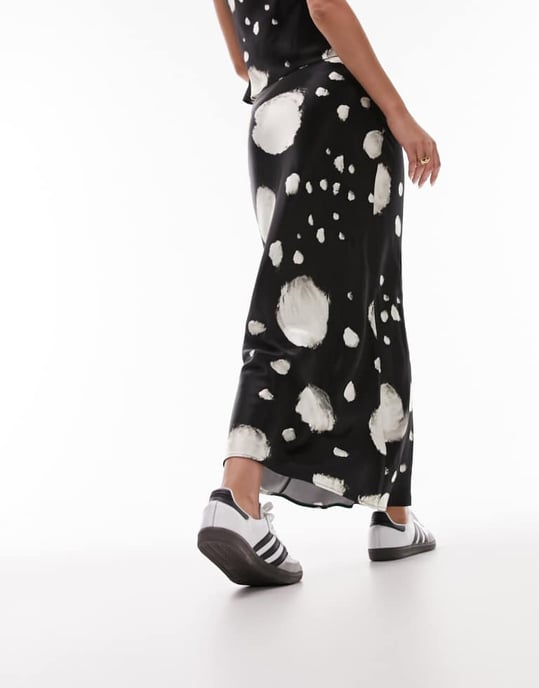 Topshop – Svartvit prickig maxikjol i satin, del av set - Image 3
