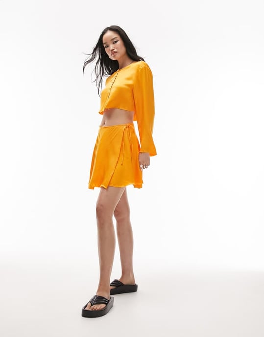 Topshop – Orange minikjol i satin med råa kanter, del av set - Image 3