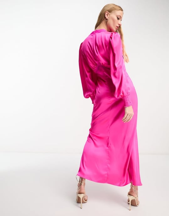 Never Fully Dressed – Rosa midaxiklänning med spetsdetaljer - Image 3