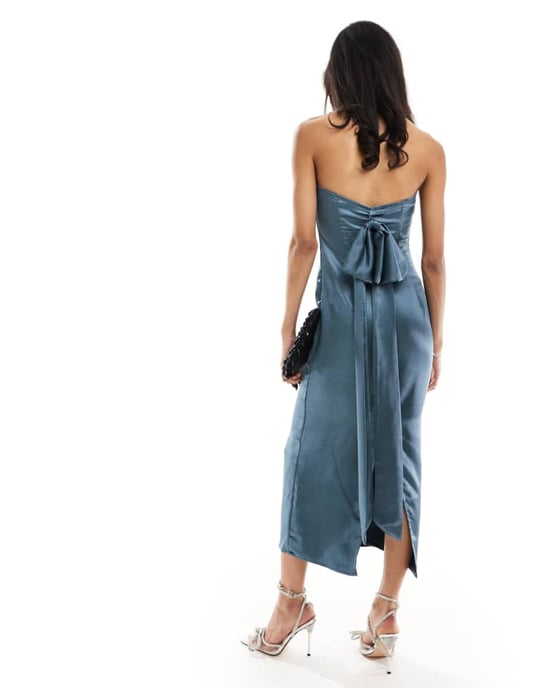 In The Style – Skiffergrå bandeauklänning i satin med rosettdetalj - Image 4