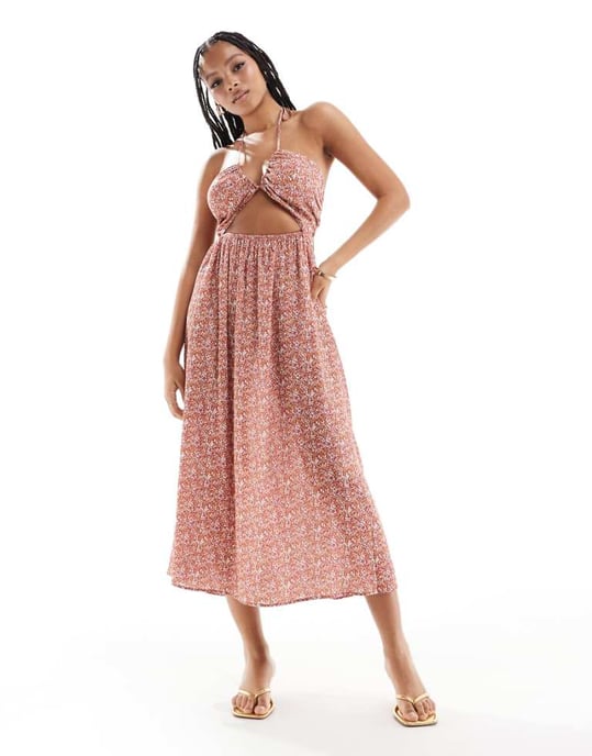 ASOS DESIGN – Rostfärgad midiklänning i viskos med utskurna detaljer och halterneckmönster - Image 1