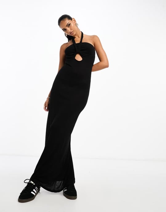 ASOS DESIGN – Svart midiklänning med halterneck och axelband - Image 4