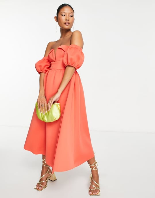 ASOS DESIGN Petite – Djup korallröd balklänning med bar axel och volang - Image 4