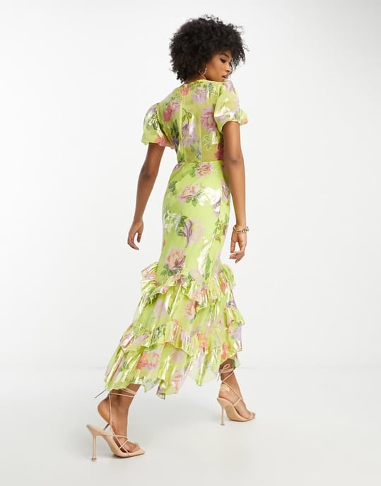 ASOS DESIGN Tall – Grön, metalliskt rosmönstrad midiklänning med volang och volangkant - Image 3