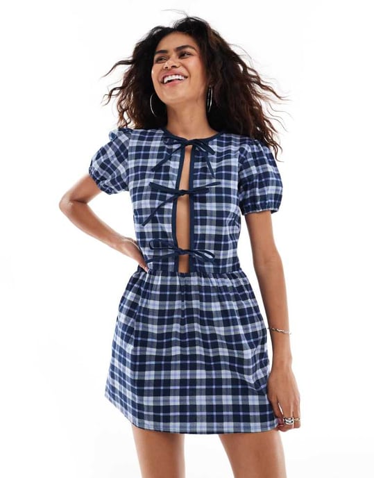 Motel byan bow detail tartan mini dress in dark blue - Image 4