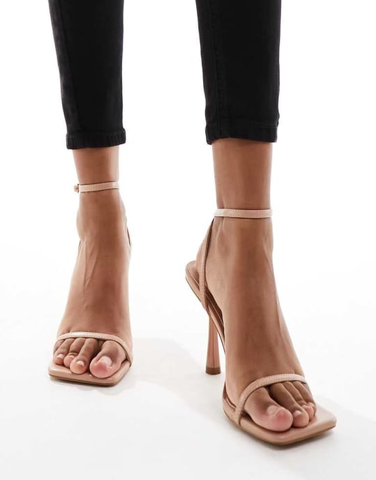 Simmi London – Damira – Beige sandaler med remmar - Image 4