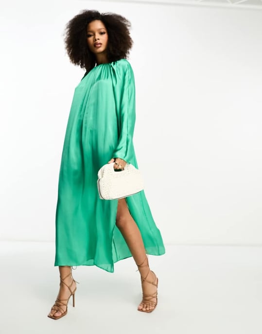 ASOS DESIGN – Ljusgrön midaxiklänning i satin med volanger - Image 1