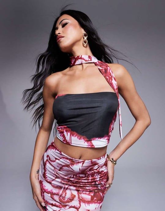 Kaiia exclusive double layered slinky scarf detail bandeau top co-ord in pink & red floral print - Image 2