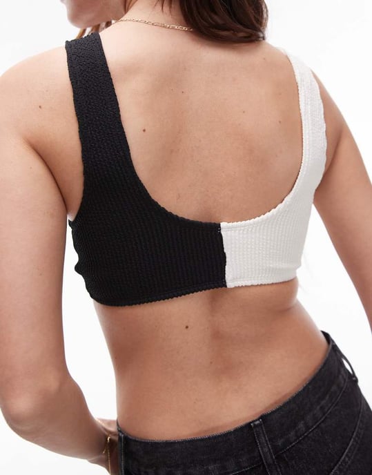 Topshop crinkle twist front bikini top in mono contrast - Image 4