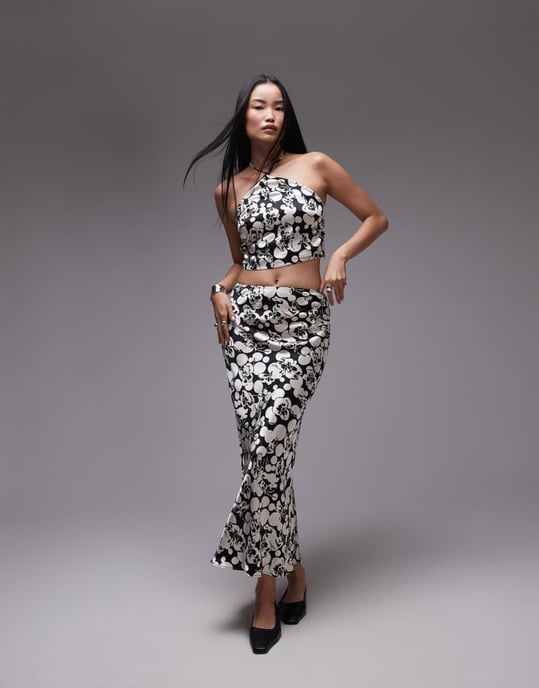 Topshop – Svart blommig topp med halterneck, del av set - Image 2