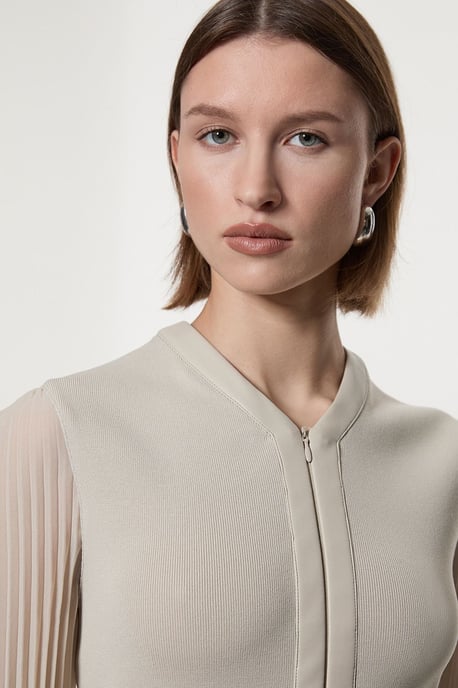 Woven Sleeved Pleated Dress With Pu - Image 3