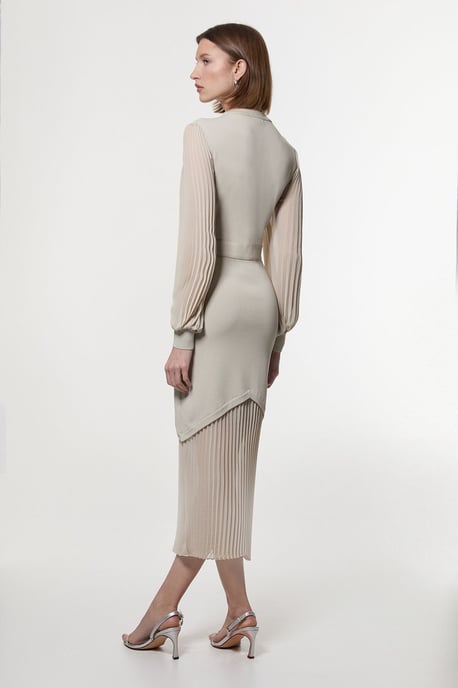 Woven Sleeved Pleated Dress With Pu - Image 5