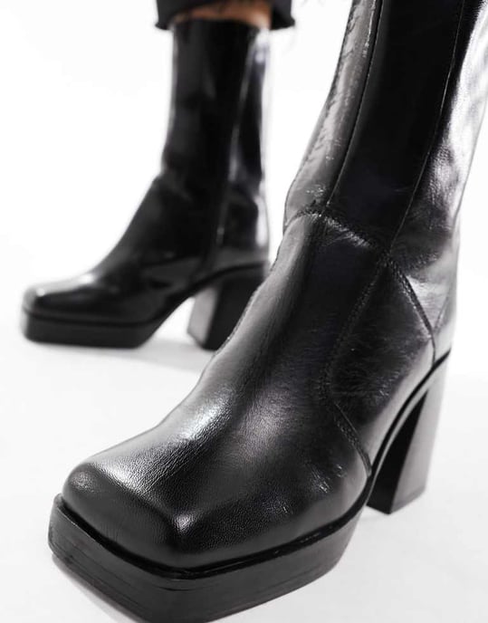 ASOS DESIGN – Svarta läderstövlar med bred passform och klack - Image 3