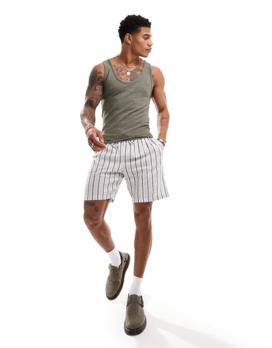 ASOS DESIGN – Muscle fit-linne i kakifärgad textur - Image 2