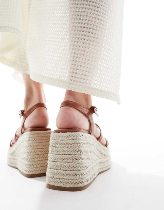 schuh – Exclusive Vienna – Bruna espadriller med kilklack och band - Image 3