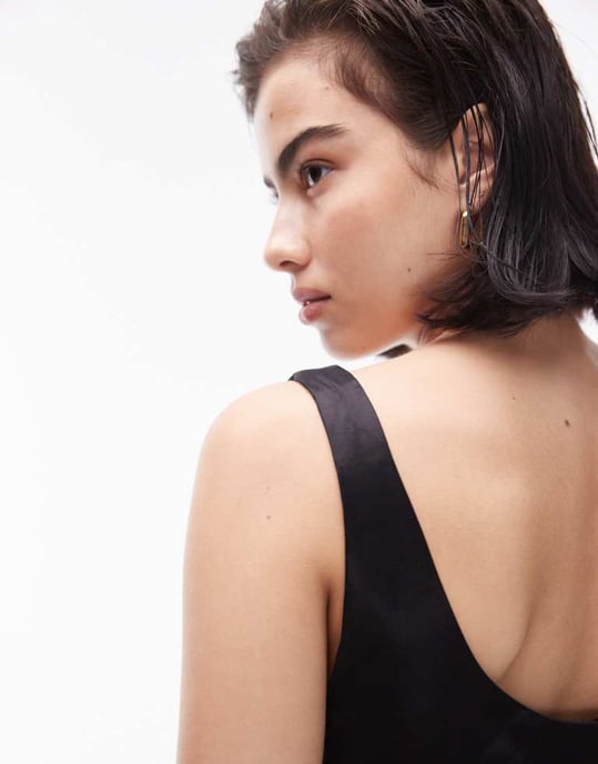Topshop – Svart linne med rund halsringning - Image 2