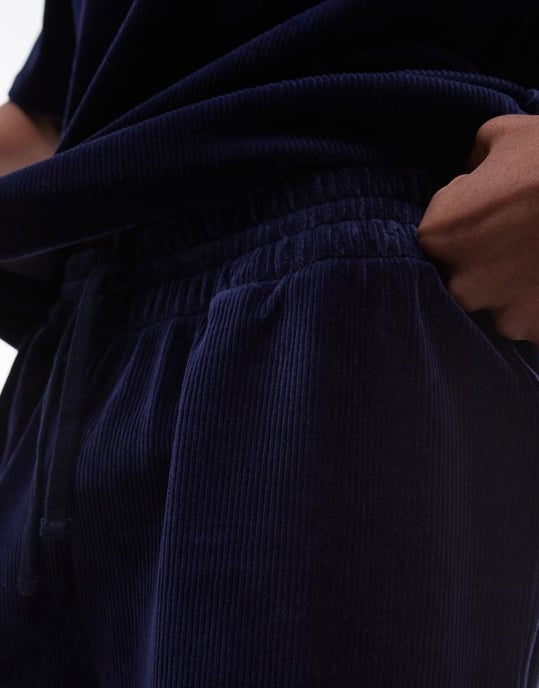 Topman – Marinblå shorts i sammet med manchesterdetaljer och överdimensionerad passform - Image 4