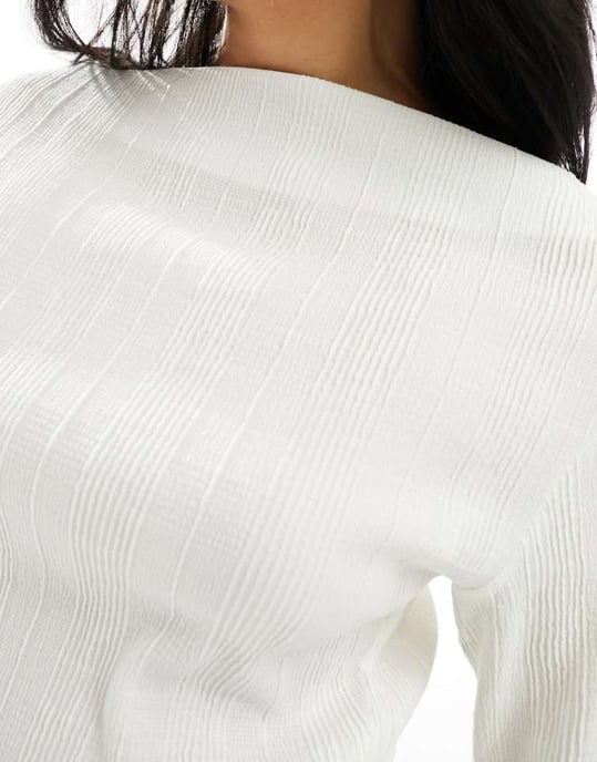 & Other Stories – Vit plisserad topp med slits - Image 3