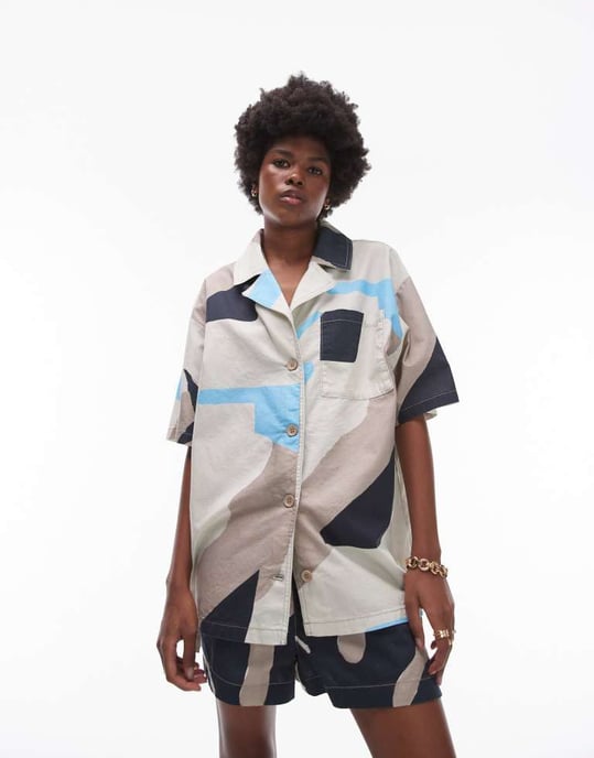 Topshop – Flerfärgade shorts med abstrakt tryck, del av set - Image 3