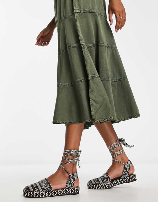ASOS DESIGN – Justify – Svarta vävda espadriller med stängd tå - Image 3