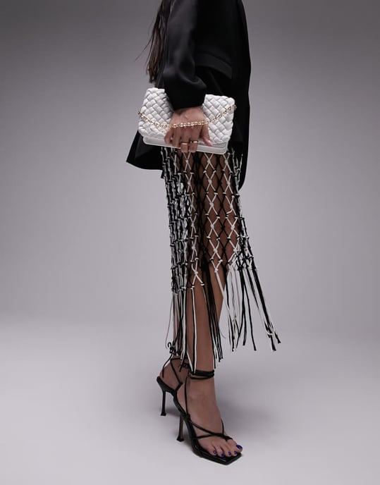 Topshop – Fran – Vit vävd axelväska - Image 4