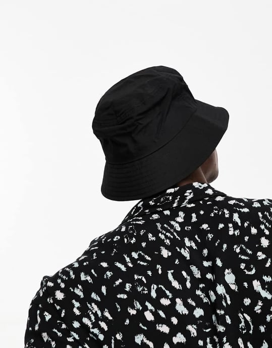 Jack & Jones – Originals – Svart hatt med logotyp - Image 3