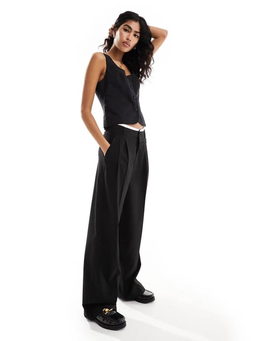 ASOS DESIGN scoop neck waistcoat with linen in black - Image 4