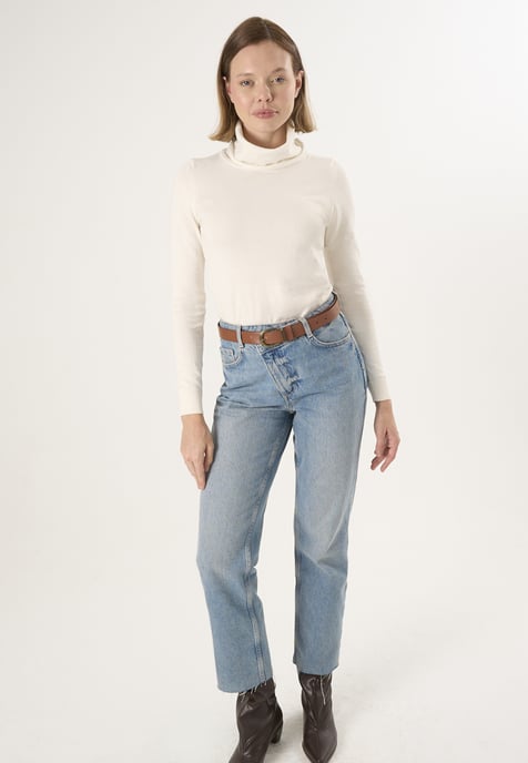 Pullover Turtleneck Pullover - Image 2