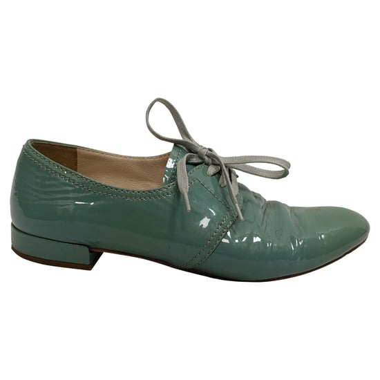 Prada Oxfords med snörning i grönt lackskinn - Image 1