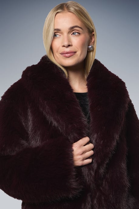 Petite Faux Fur Edge to Edge Jacket - Image 4