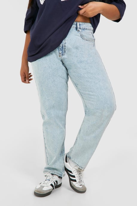 Plus Light Acid Wash Mom Jeans - Image 4