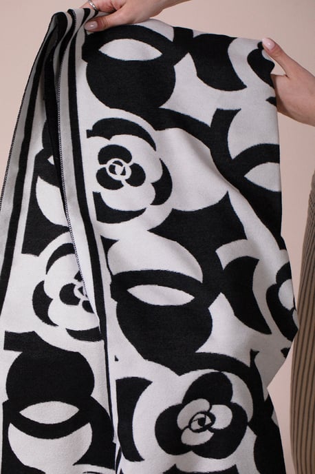 Rose Print Scarf - Image 5