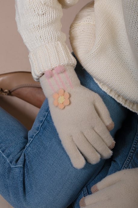 Knitted Flower Gloves in Beige - Image 2